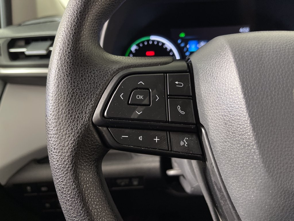 Certified 2026 Toyota Sienna LE FWD image 26