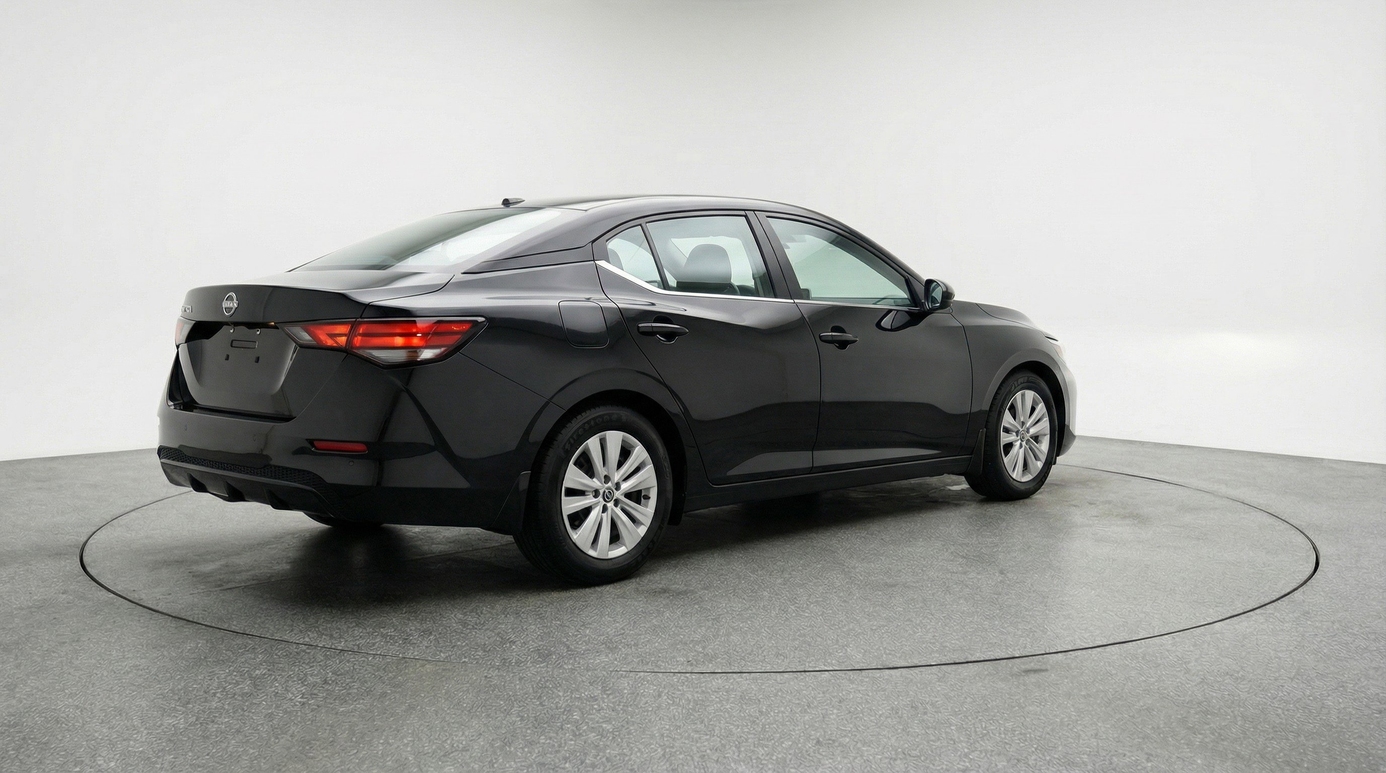 Used 2025 Nissan Sentra S image 9