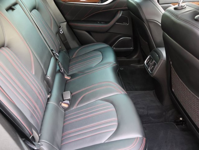 Used 2020 Maserati Levante GranLusso image 15