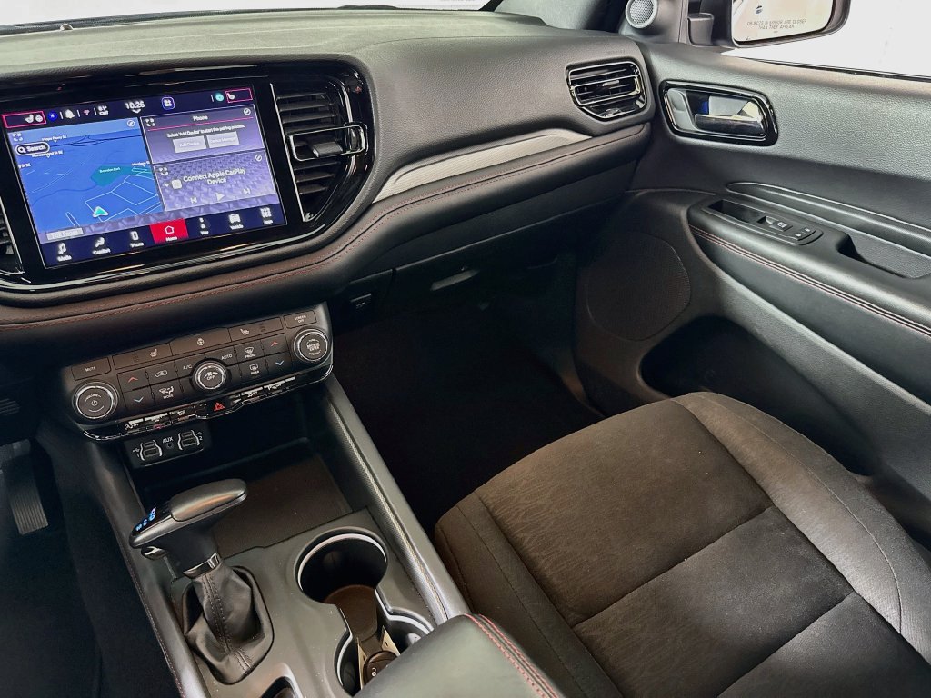 Used 2025 Dodge Durango GT AWD/4WD image 23
