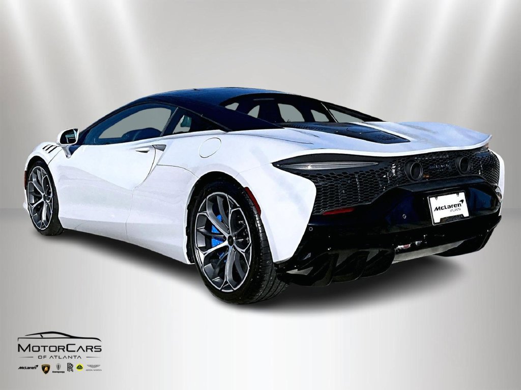 New 2026 McLaren Artura RWD image 3