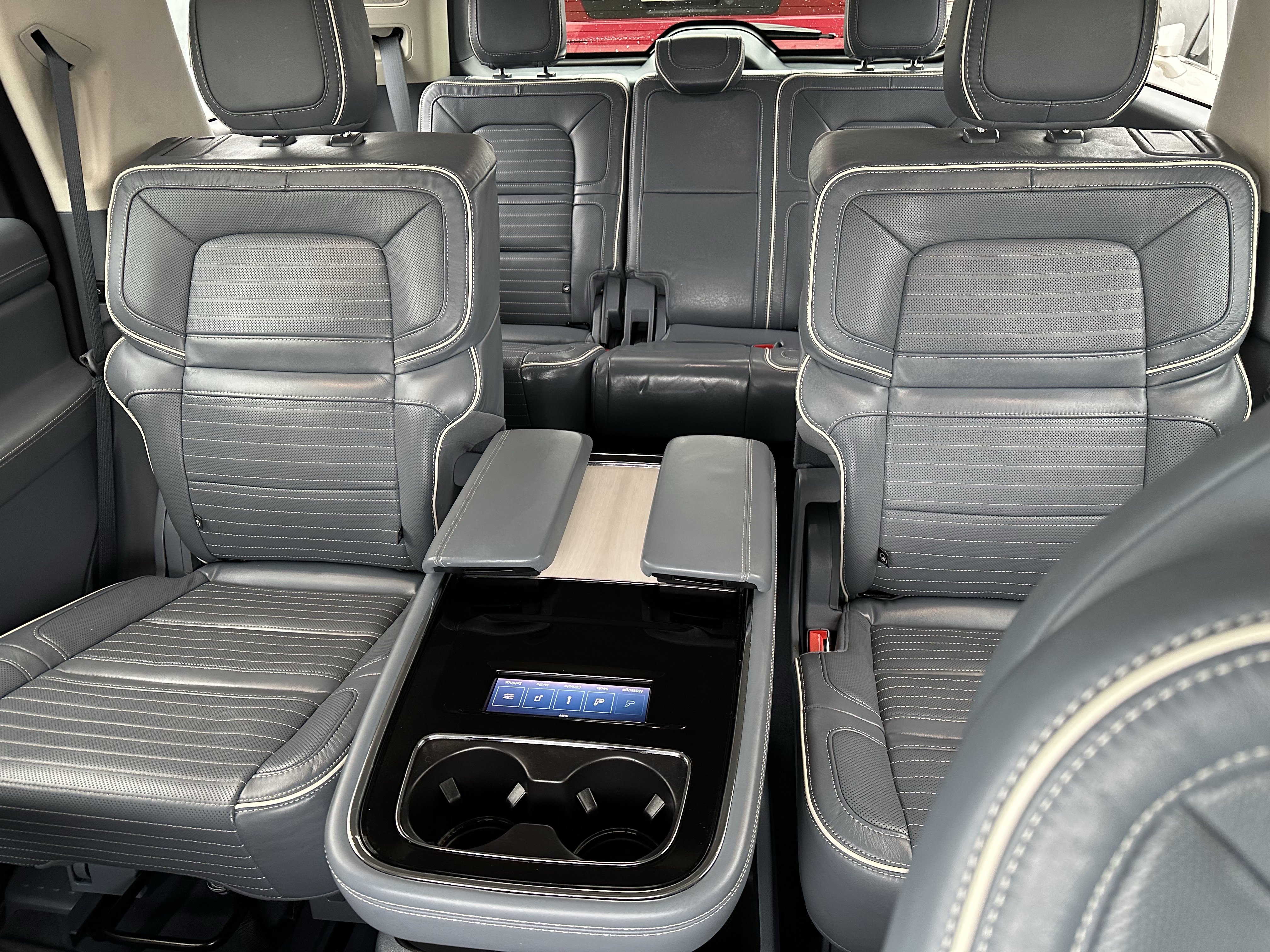 Used 2024 Lincoln Navigator Black Label AWD/4WD image 13