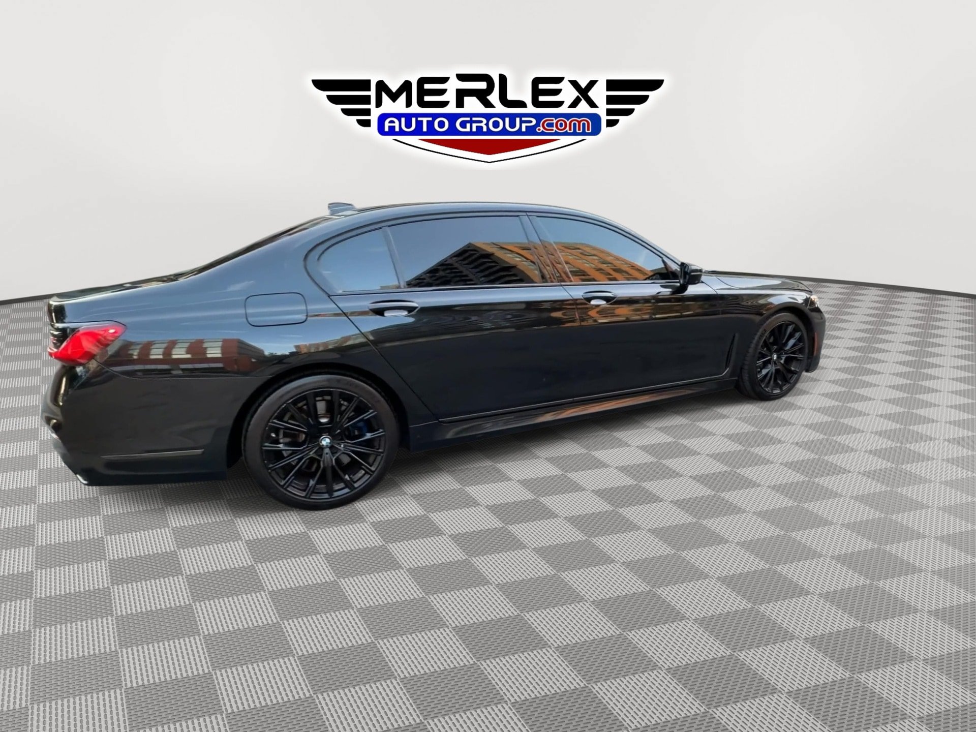 Used 2020 BMW 750i xDrive w/ Executive Package AWD/4WD image 8