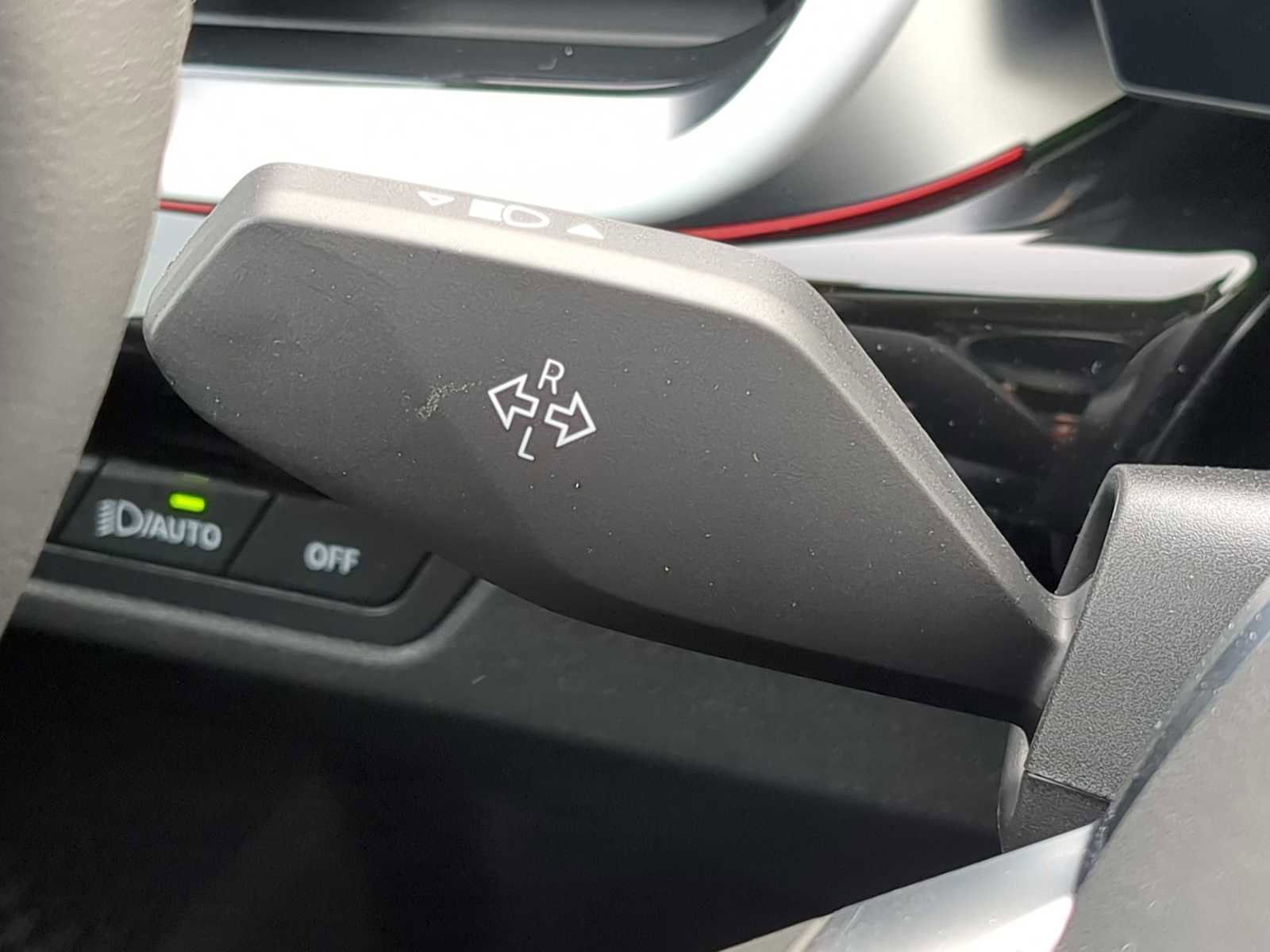 Used 2026 BMW X1 xDrive28i w/ Technology Package image 29