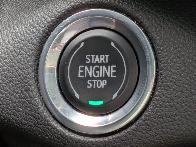 Certified 2022 Buick Envision Essence w/ Technology Package II FWD image 42