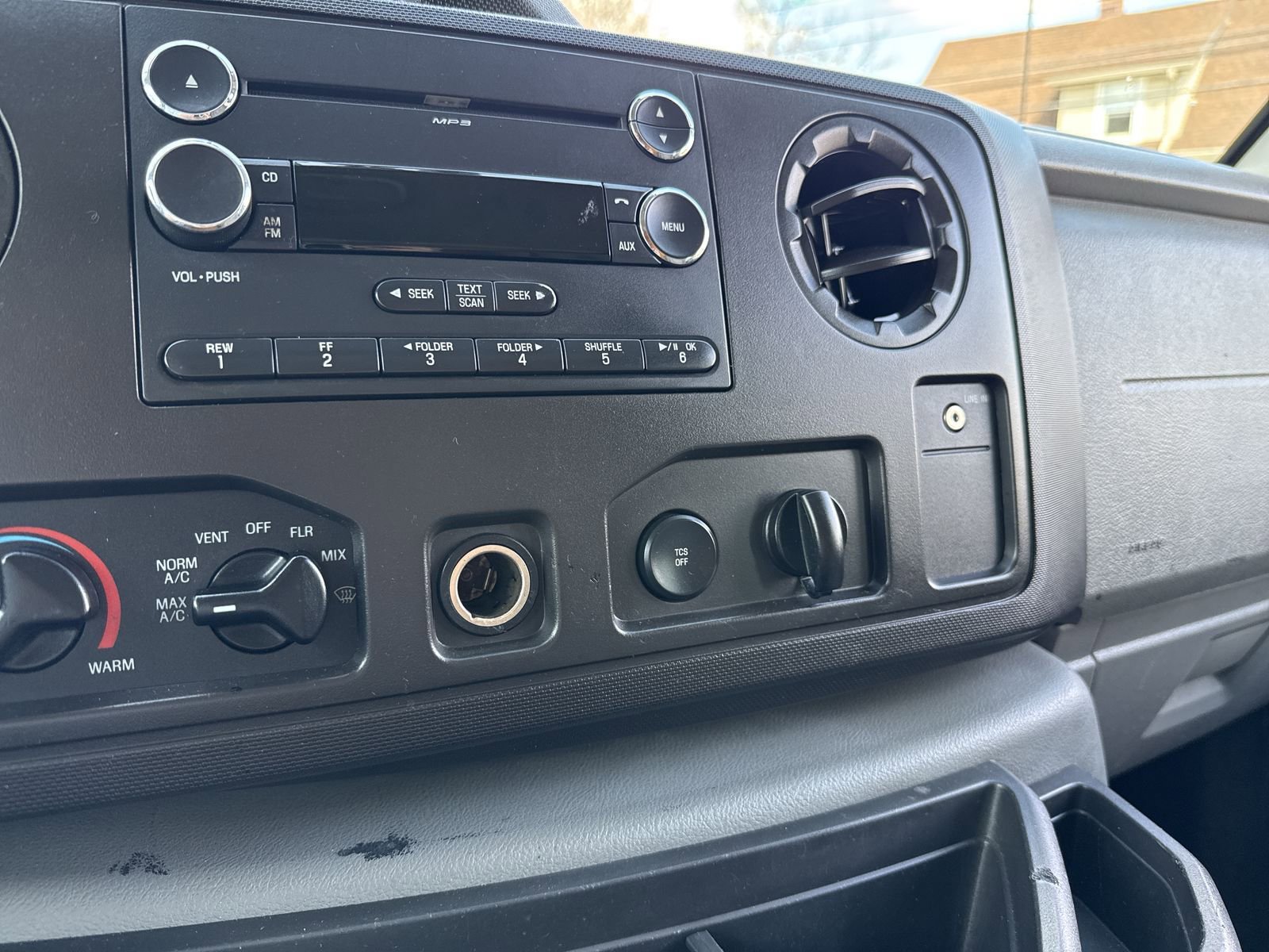 Used 2011 Ford E-250 and Econoline 250 w/ Commercial Cargo Van Pkg image 28