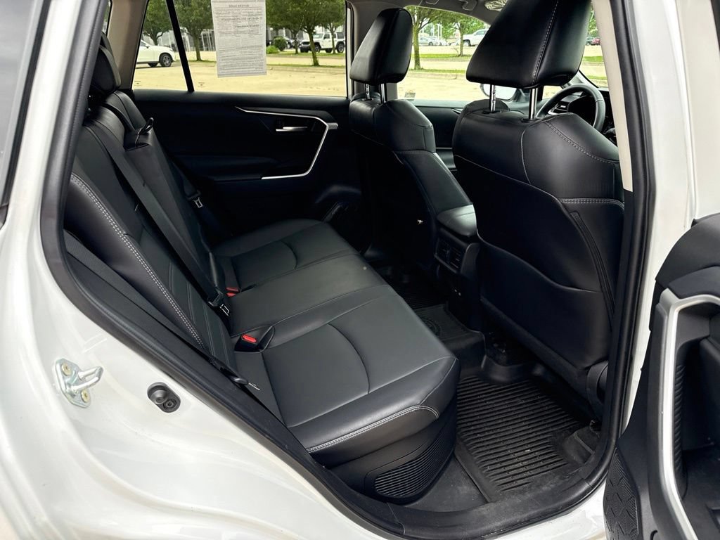 Used 2023 Toyota RAV4 XLE Premium AWD/4WD image 17