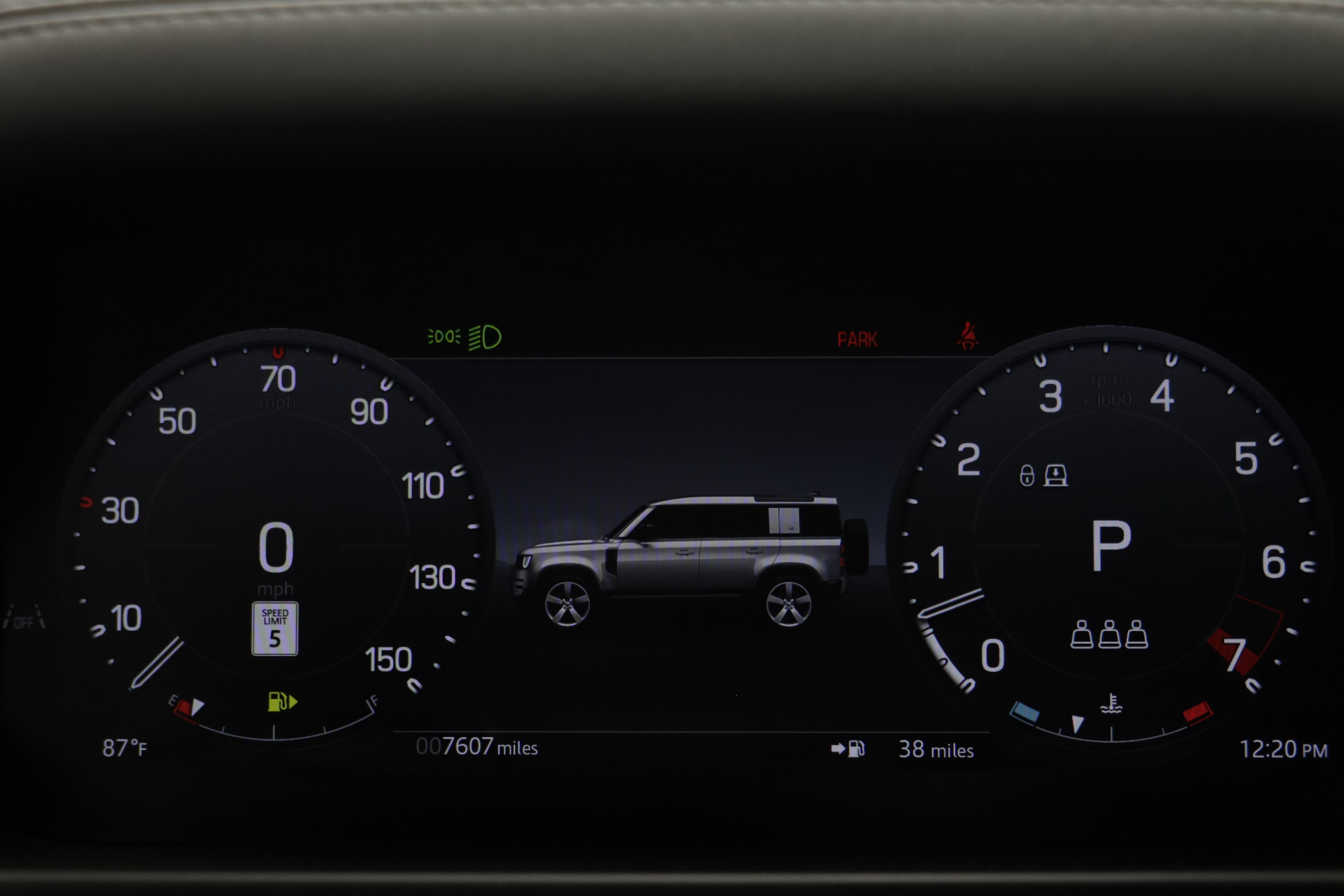 Certified 2026 Land Rover Defender 110 X-Dynamic SE AWD/4WD image 8