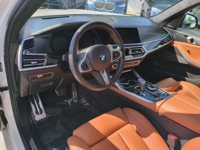 Used 2021 BMW X7 M50i w/ Executive Package AWD/4WD image 10