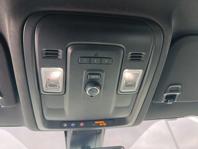 Used 2022 Chevrolet Suburban Z71 image 24