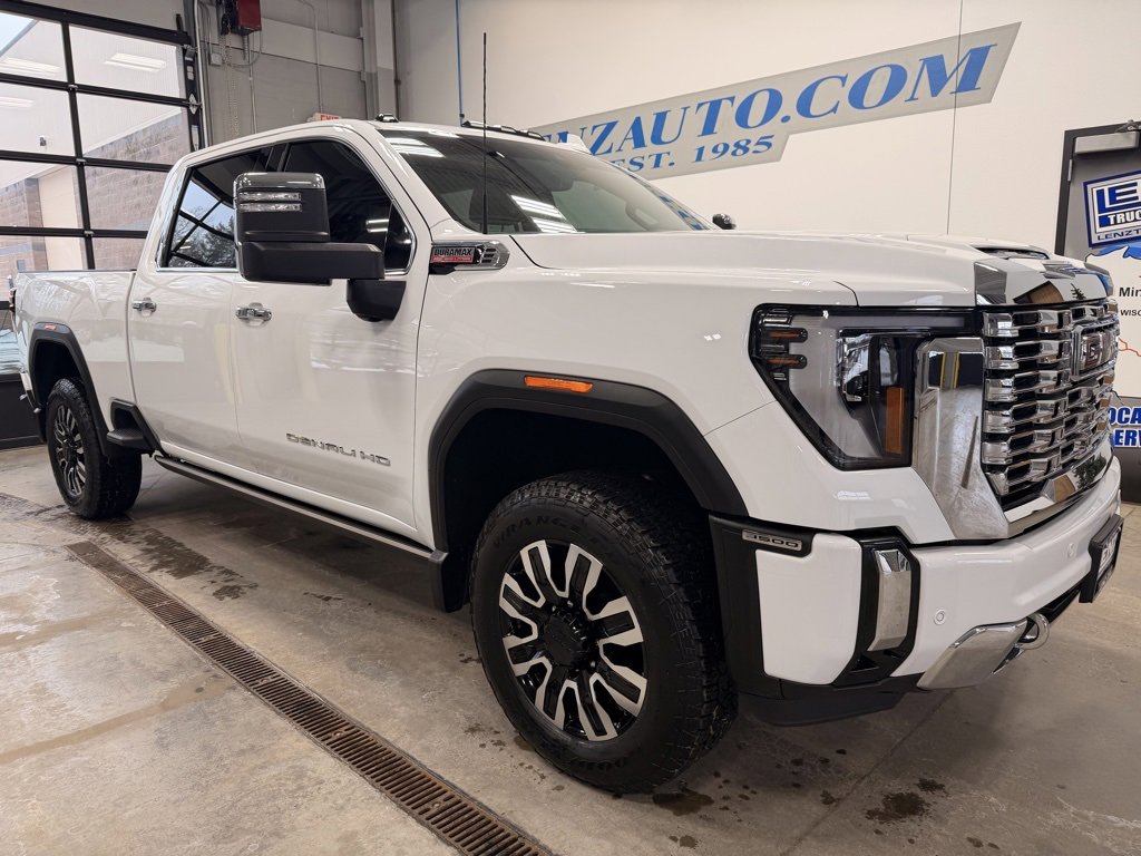 Used 2024 GMC Sierra 3500 Denali w/ Denali Reserve Package image 2