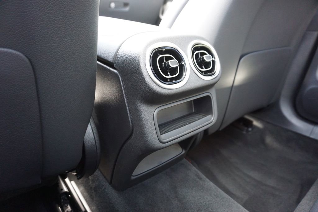 Certified 2025 Mercedes-Benz GLC 300 4MATIC image 48