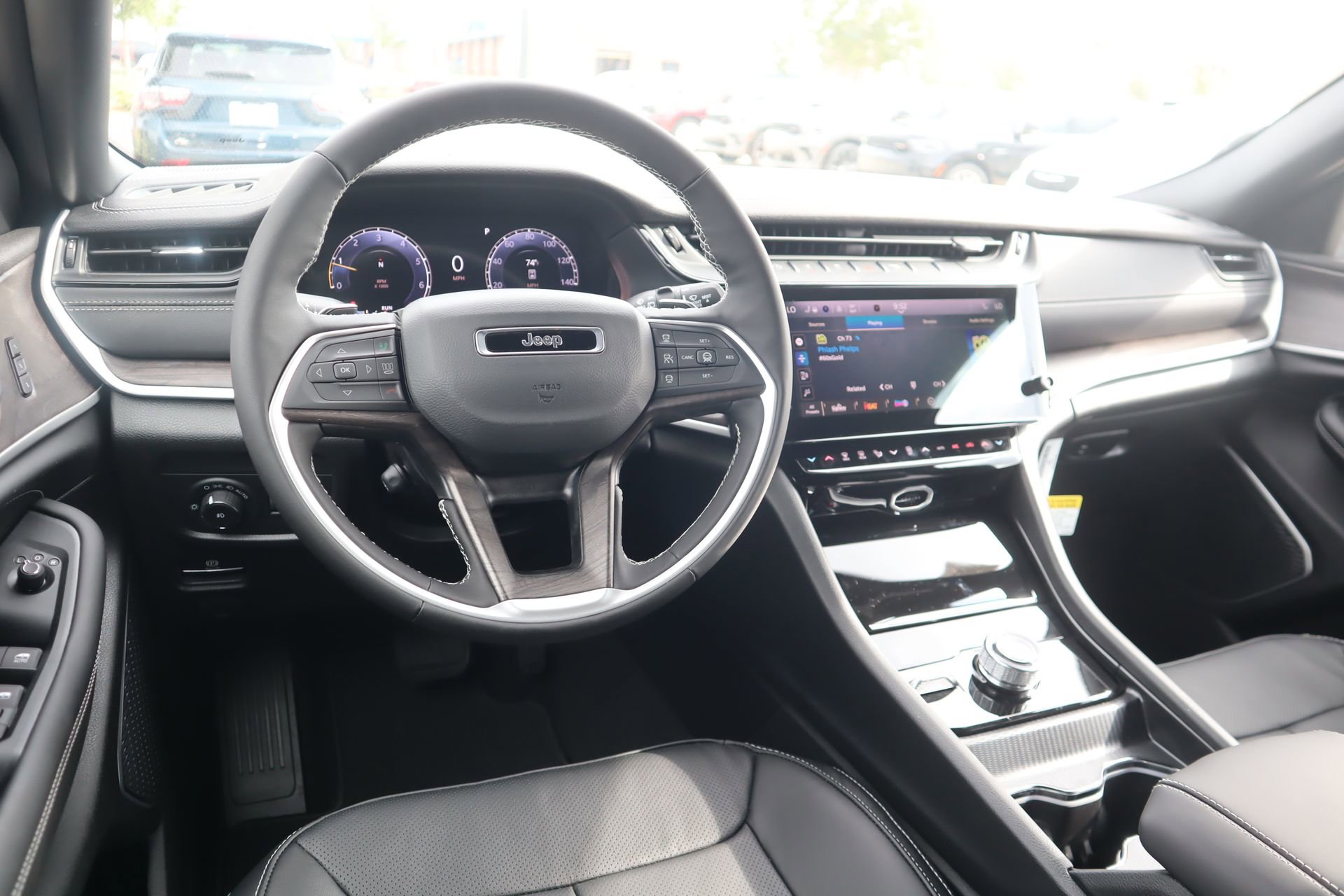 New 2026 Jeep Grand Cherokee Limited Reserve AWD/4WD image 2
