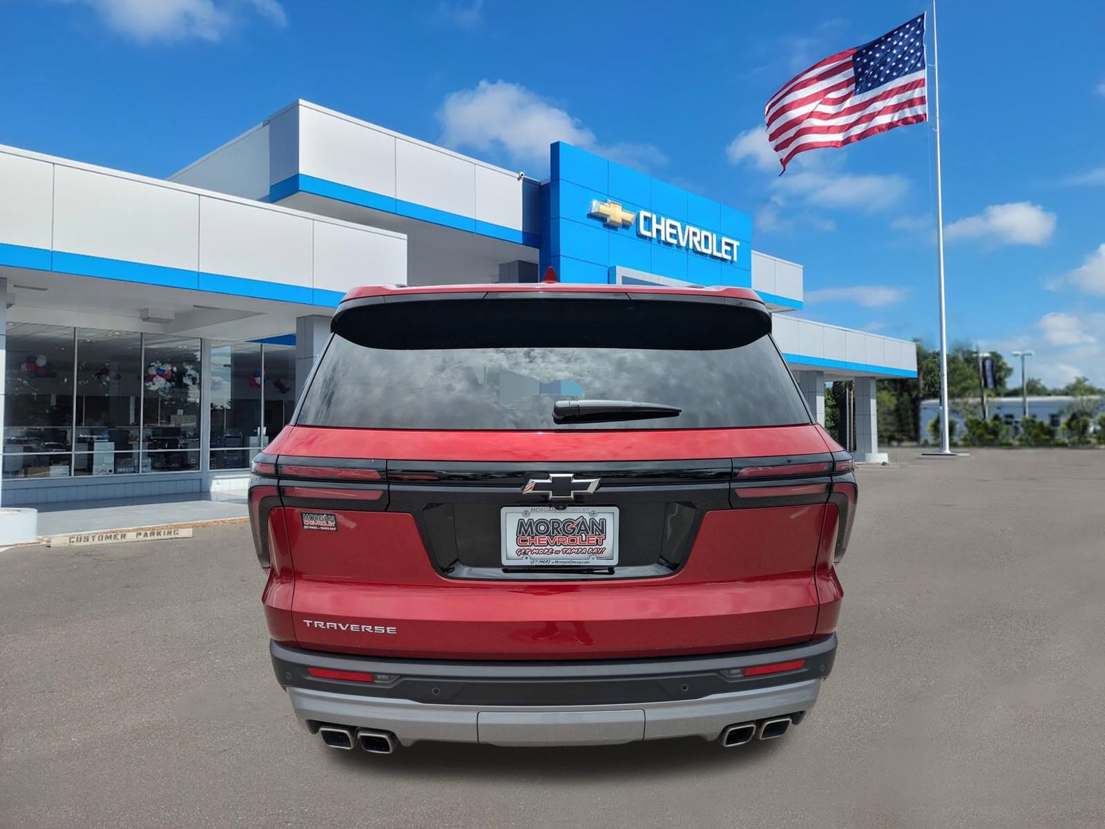 Used 2025 Chevrolet Traverse LT w/ Driver Confidence Package FWD image 4