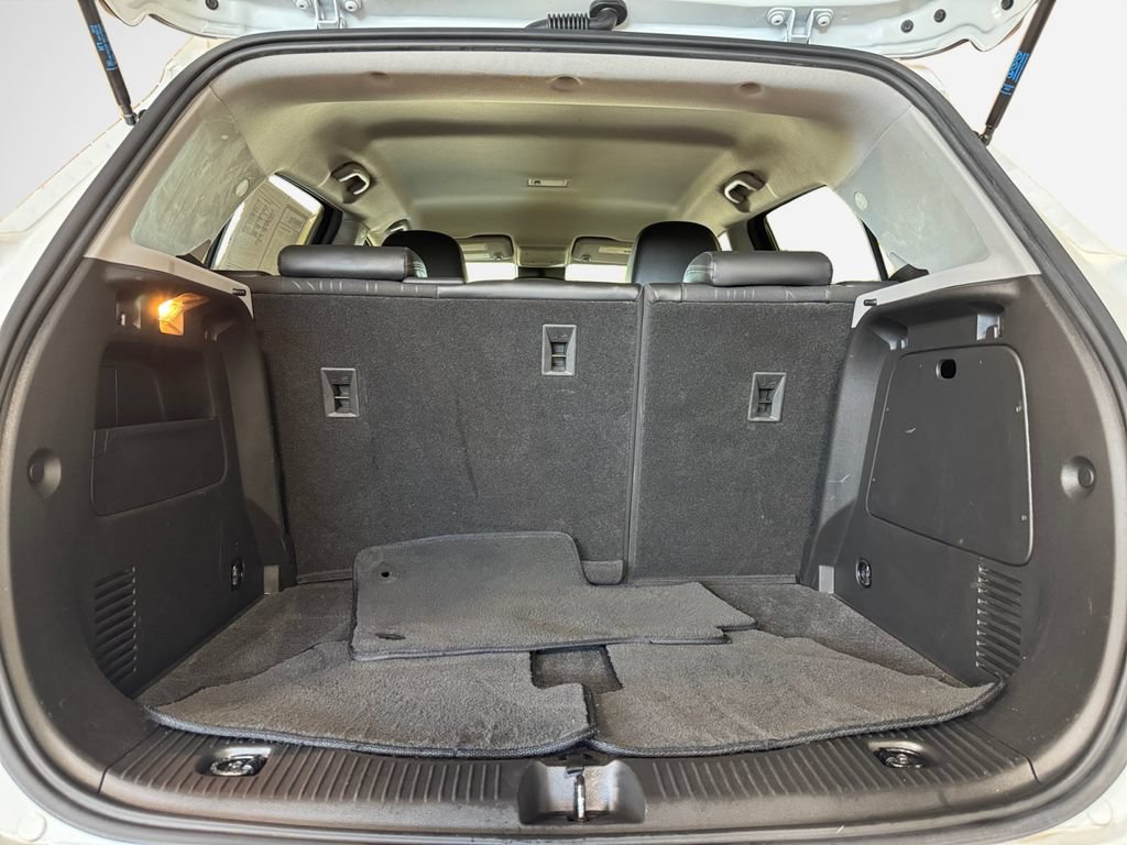 Used 2019 Chevrolet Trax LT w/ LT Convenience Package AWD/4WD image 25