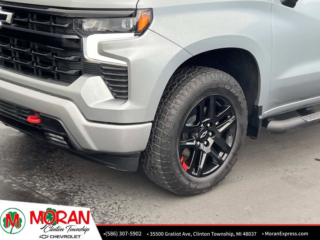 Certified 2023 Chevrolet Silverado 1500 RST w/ Redline Edition AWD/4WD image 9