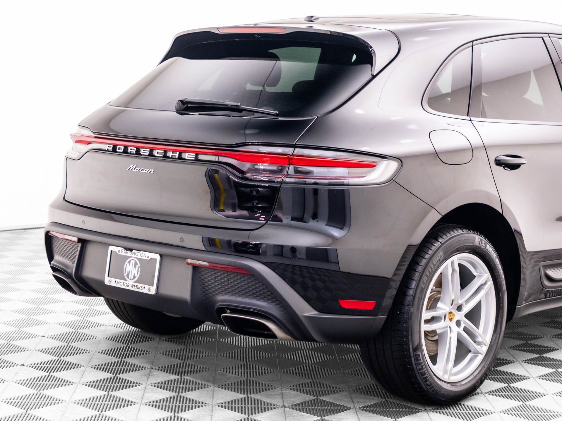Certified 2026 Porsche Macan AWD/4WD image 34