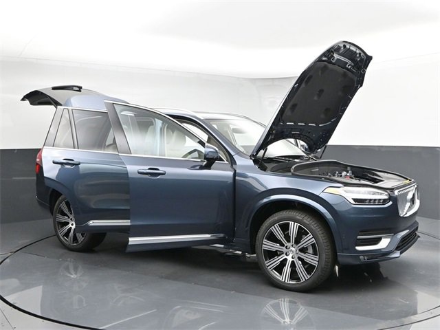 Used 2025 Volvo XC90 B6 Plus w/ Protection Package Premier image 50