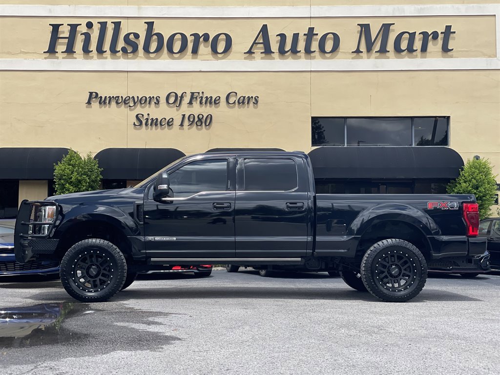 Used 2020 Ford F350 Platinum w/ FX4 Off-Road Package AWD/4WD image 3