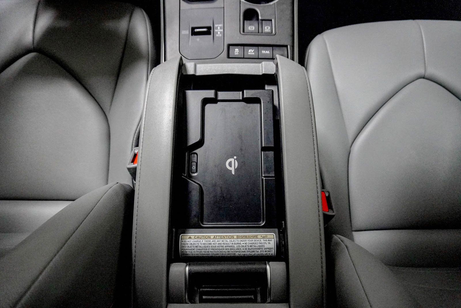 Used 2020 Toyota Highlander XLE image 29