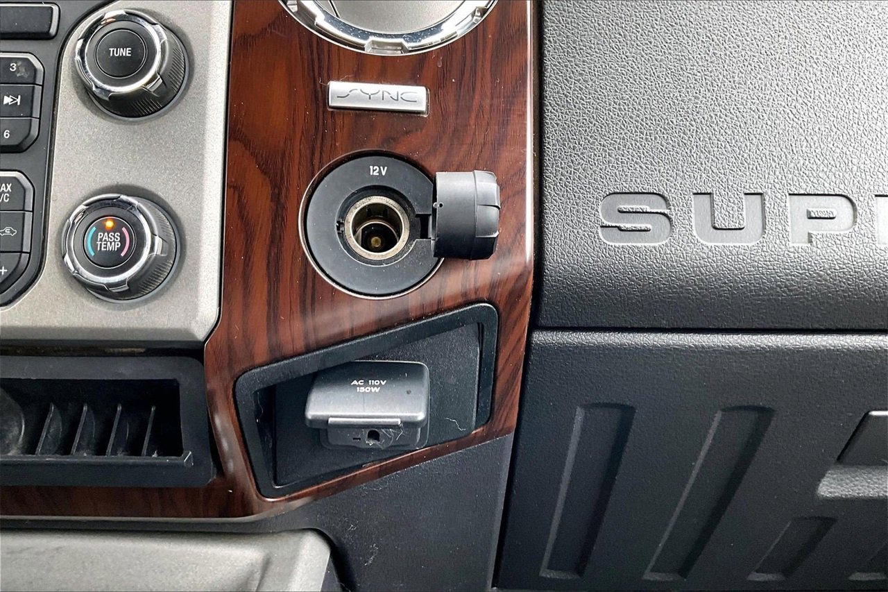 Used 2015 Ford F250 Lariat w/ Chrome Package image 15
