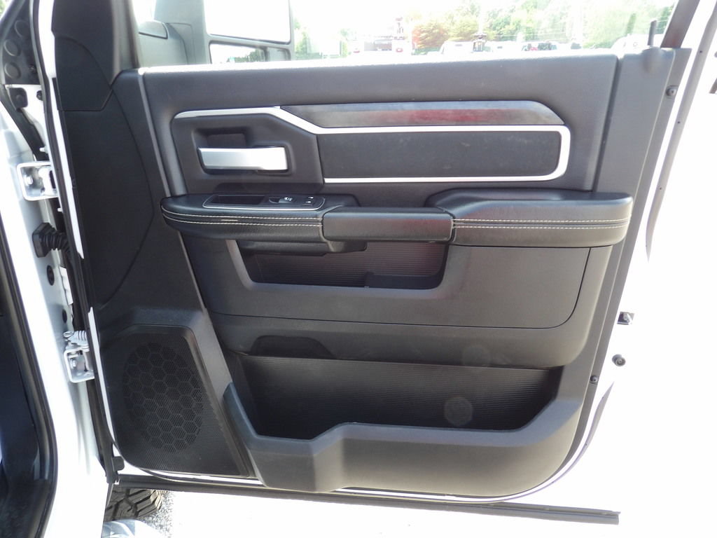 Used 2024 RAM 2500 Big Horn AWD/4WD image 42