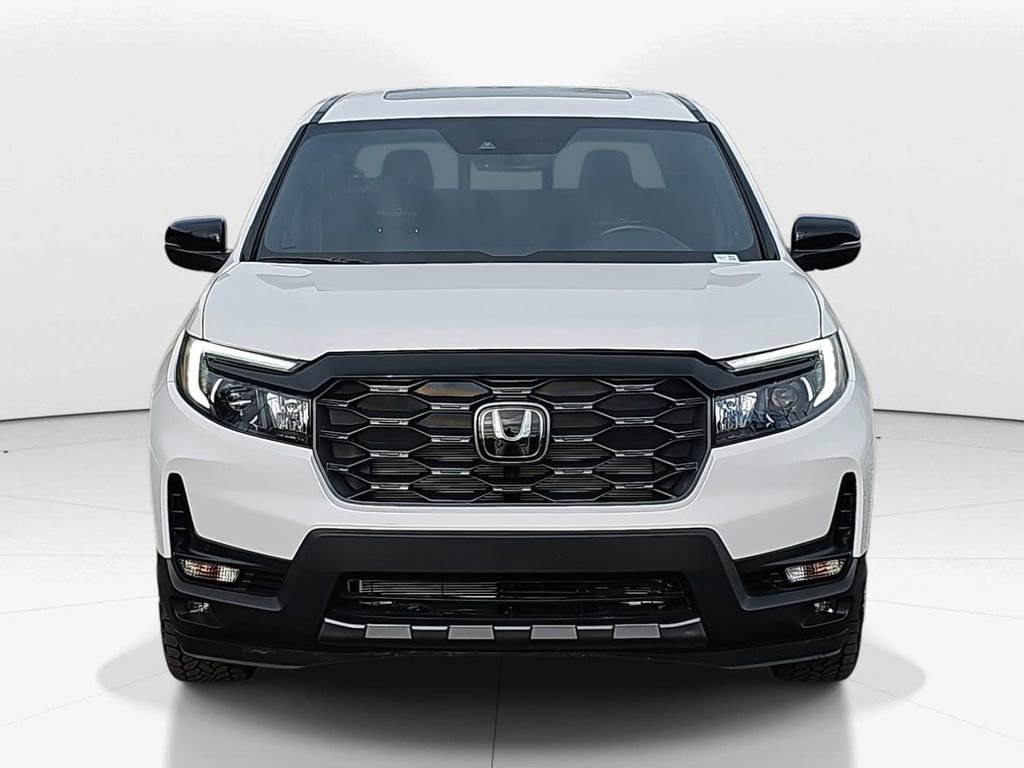 Used 2025 Honda Ridgeline TrailSport image 2