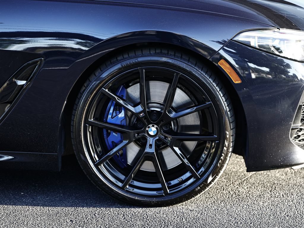 Used 2022 BMW M850i xDrive Coupe w/ M Carbon Exterior Package AWD/4WD image 5
