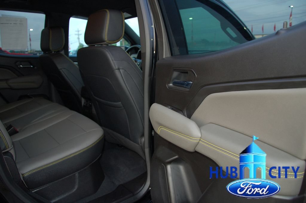 Used 2025 Chevrolet Colorado ZR2 w/ Midnight Edition AWD/4WD image 15