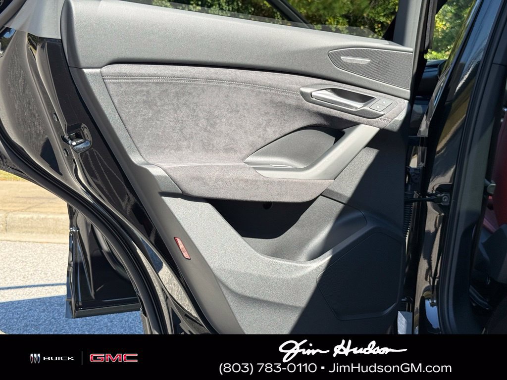 Used 2025 Audi SQ6 e-tron Prestige AWD/4WD image 26