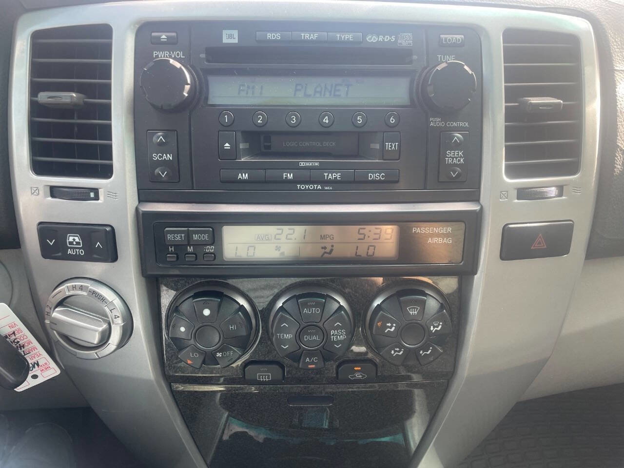 Used 2005 Toyota 4Runner Limited AWD/4WD image 26