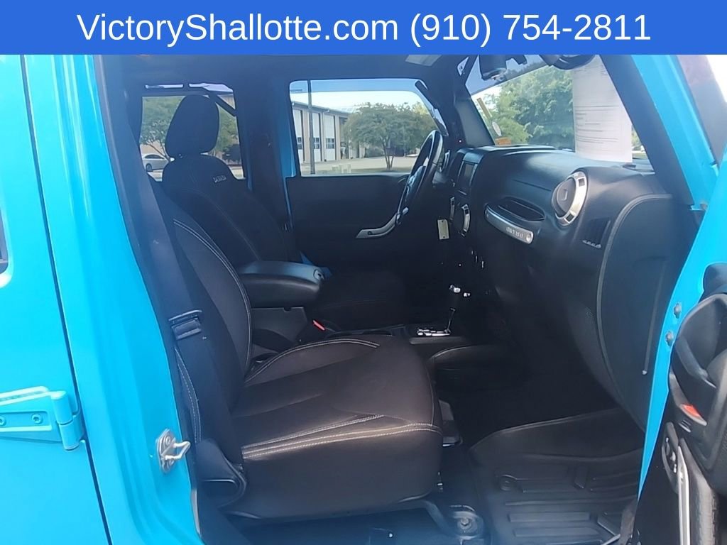 Used 2018 Jeep Wrangler Unlimited Sahara AWD/4WD image 23