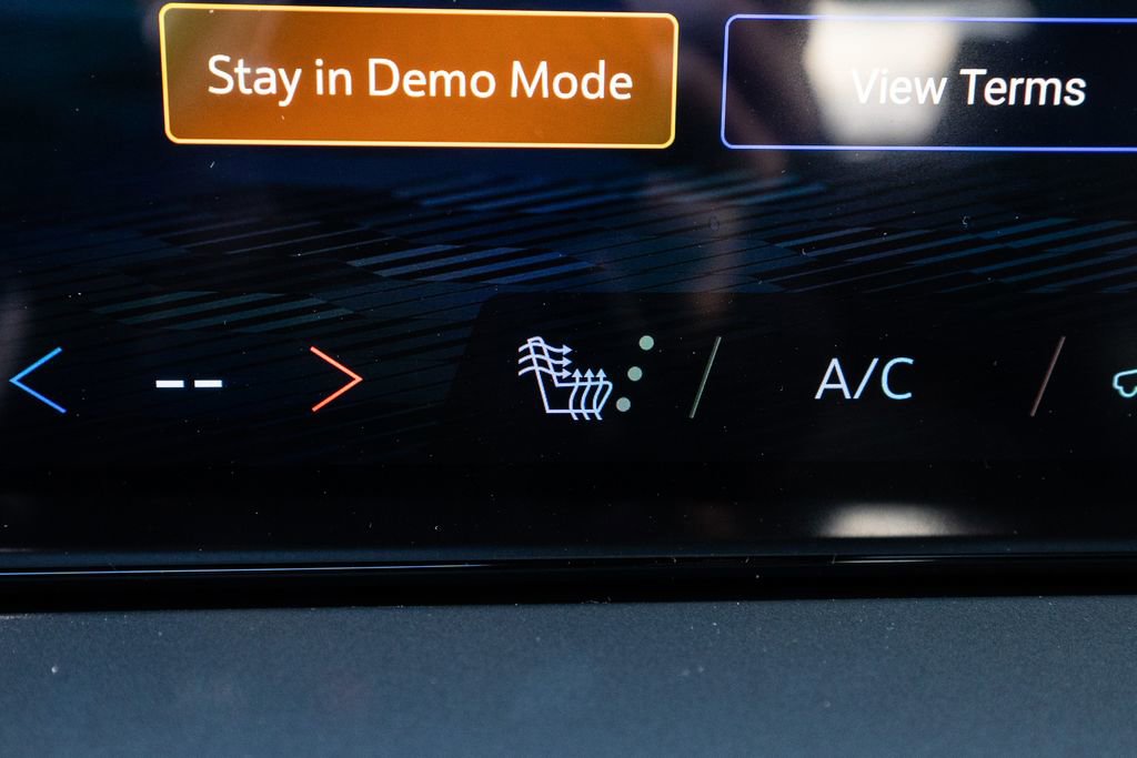 New 2026 Chevrolet Traverse LT image 29