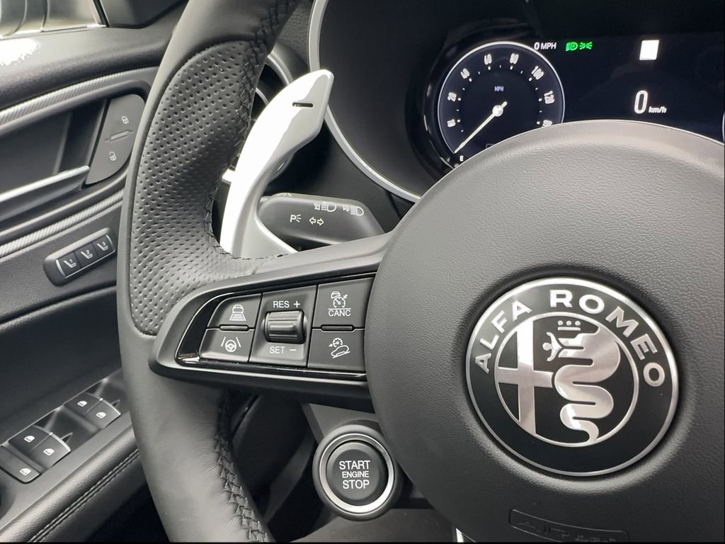 New 2025 Alfa Romeo Stelvio Sprint w/ Convenience Package image 48