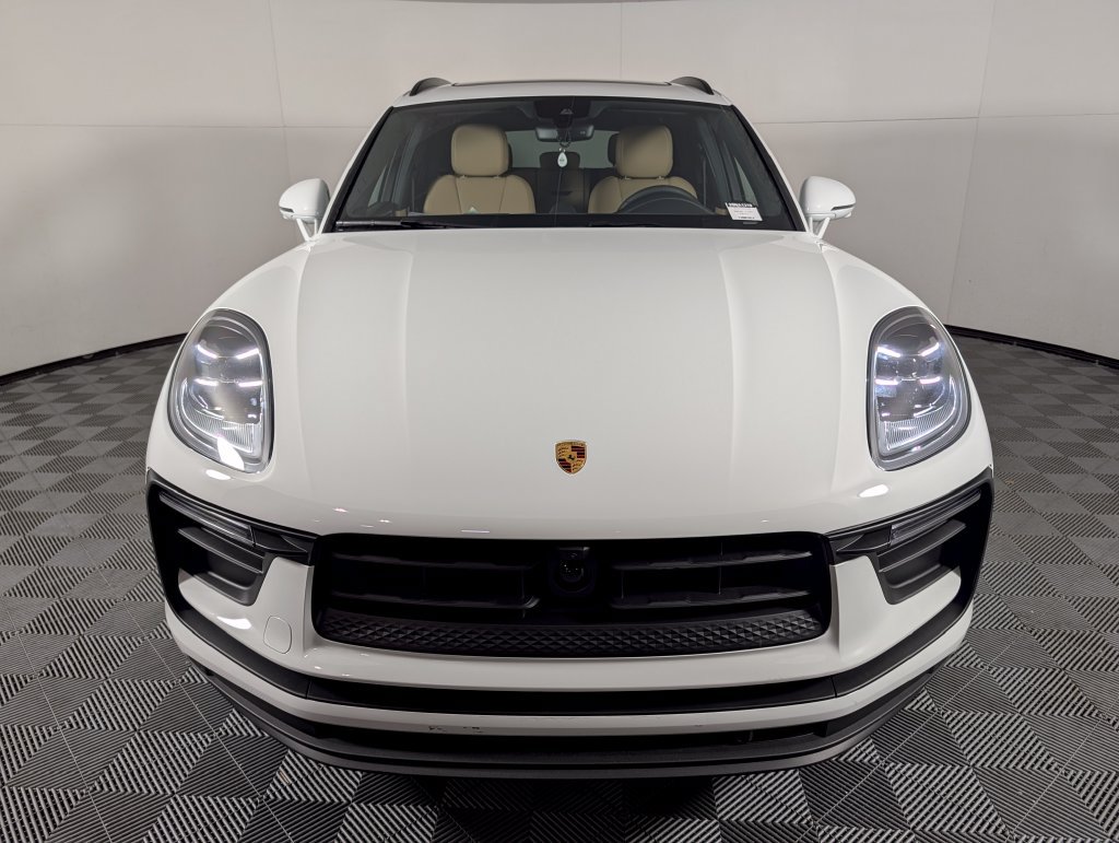 New 2026 Porsche Macan AWD/4WD image 10