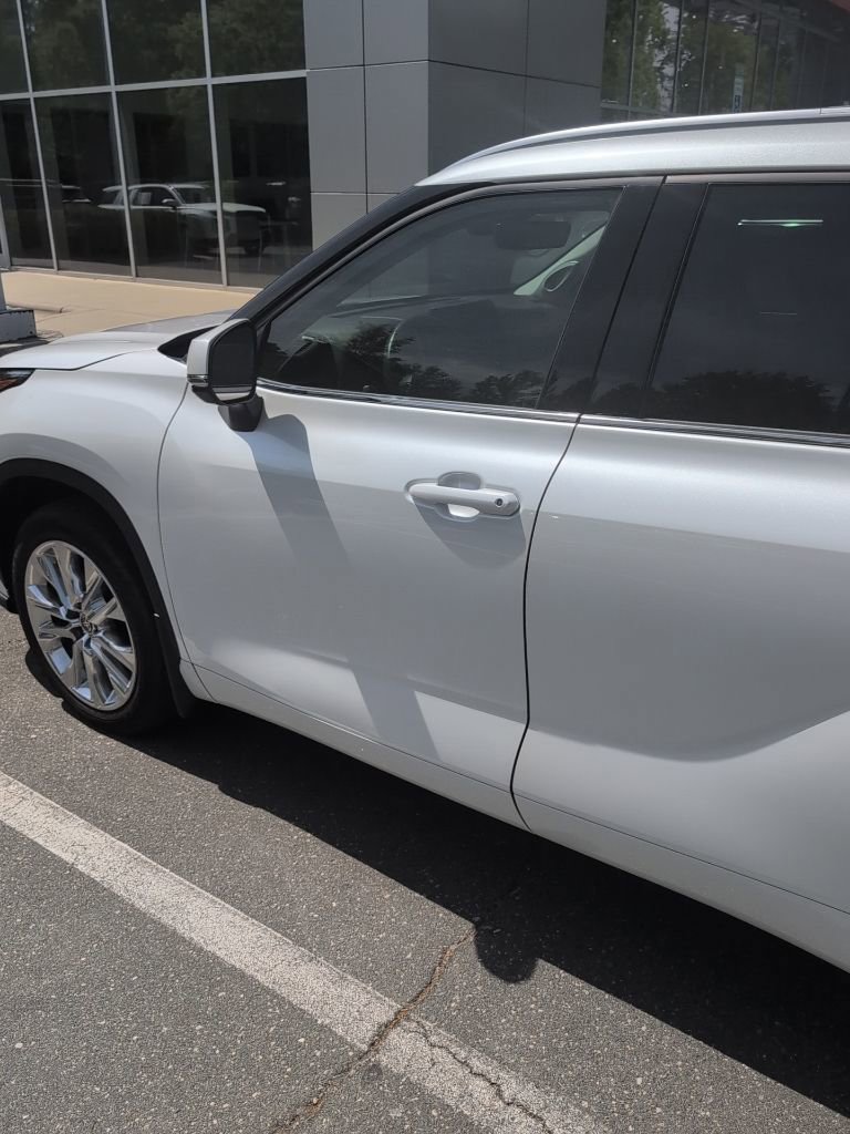 Used 2022 Toyota Highlander Limited image 13