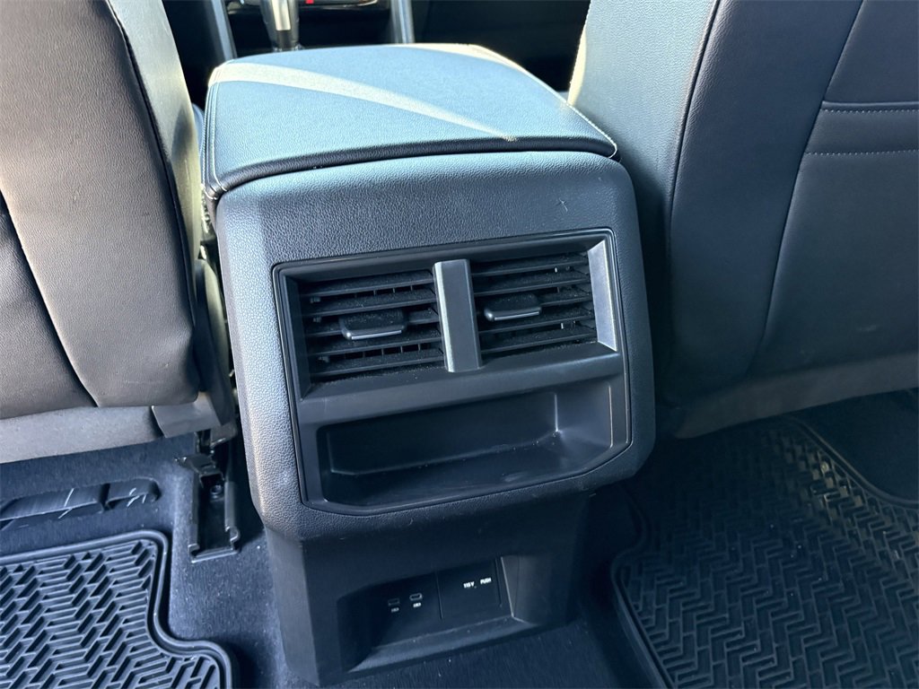 Used 2023 Volkswagen Atlas Cross Sport SE image 24