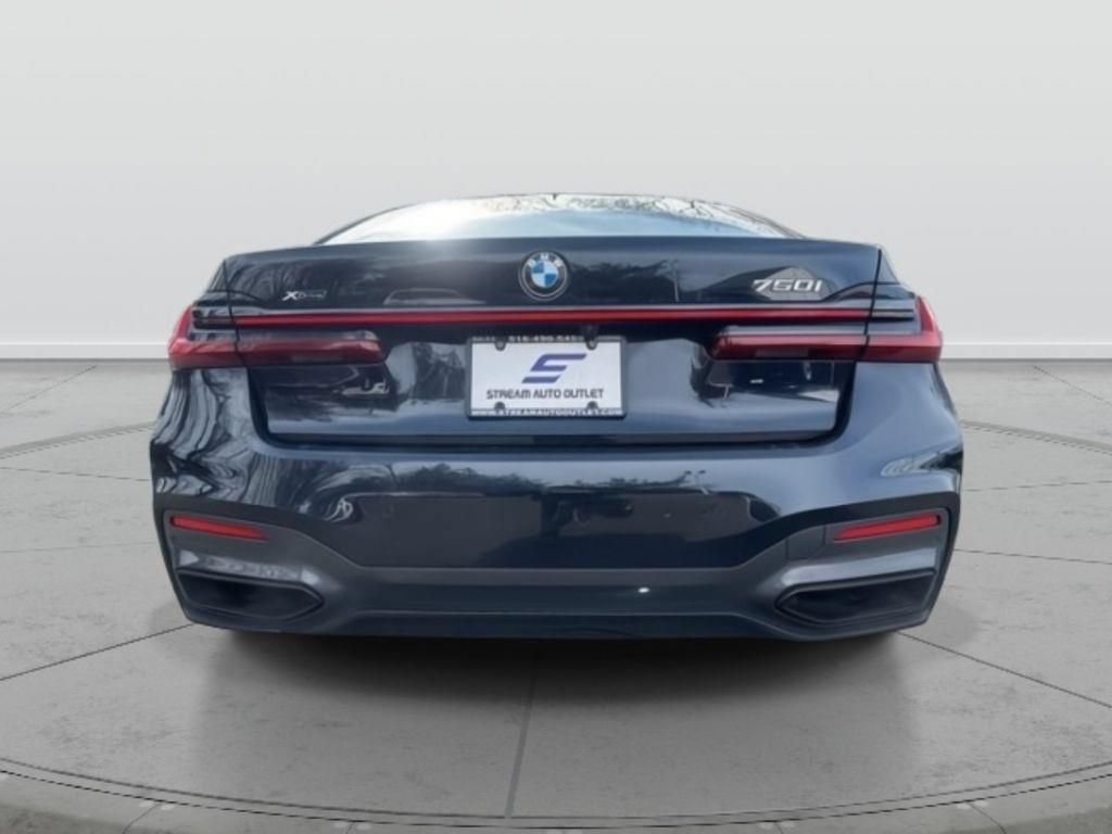 Used 2022 BMW 750i xDrive w/ Executive Package AWD/4WD image 10
