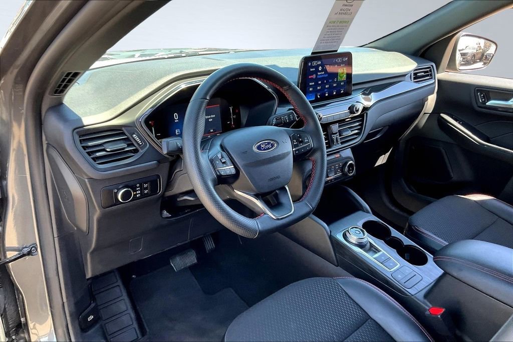 Used 2025 Ford Escape ST-Line image 18