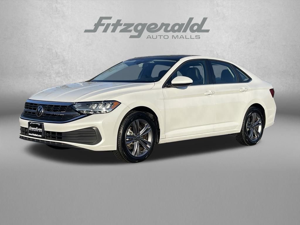 Used 2022 Volkswagen Jetta SE image 2