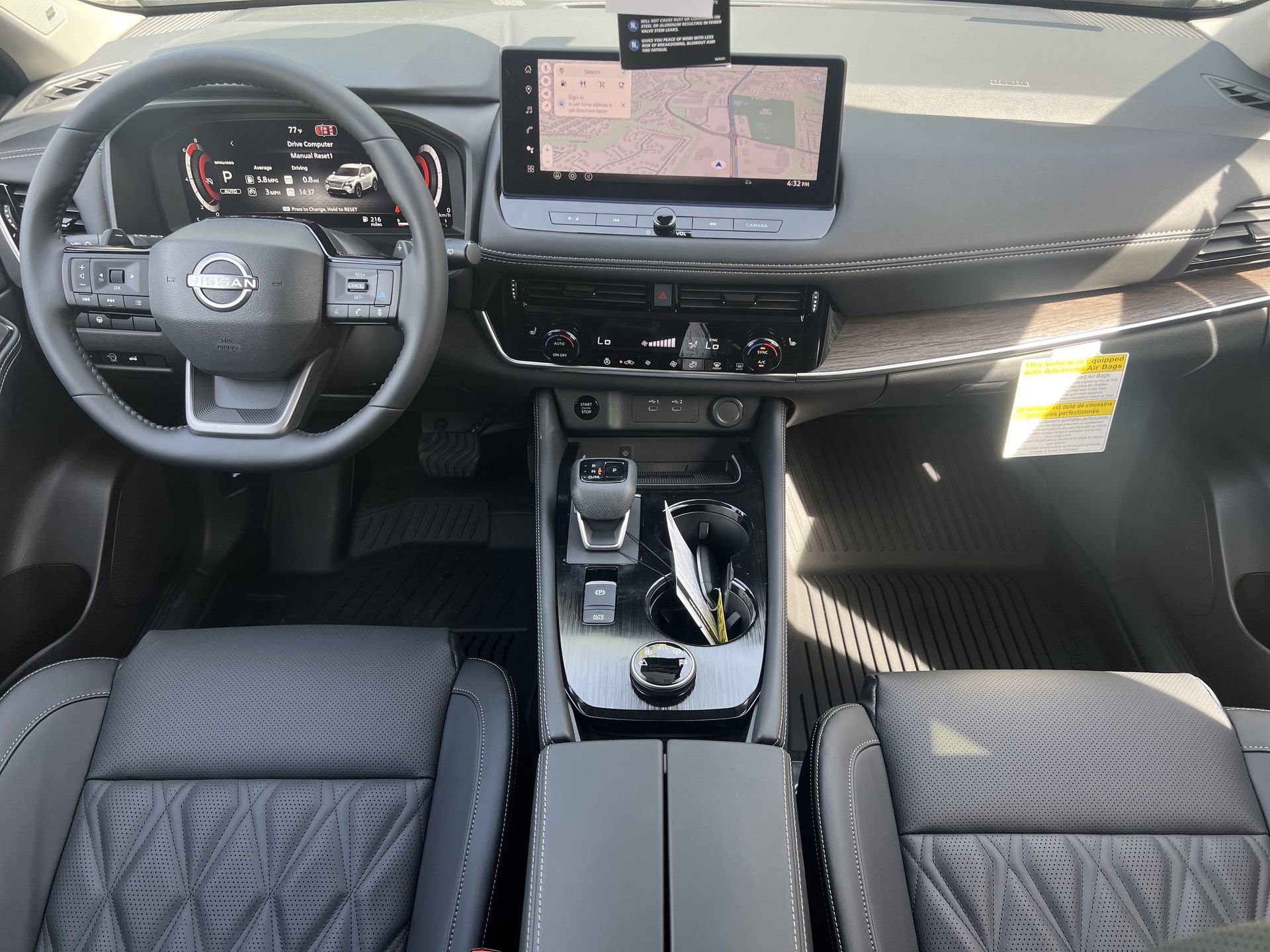 New 2026 Nissan Rogue Platinum AWD/4WD image 2