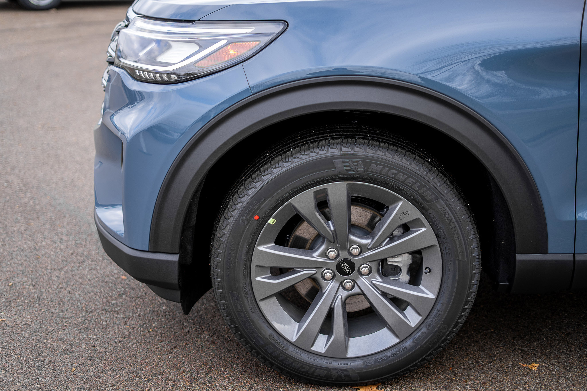 New 2026 Ford Explorer Active w/ Active Comfort Package AWD/4WD image 9