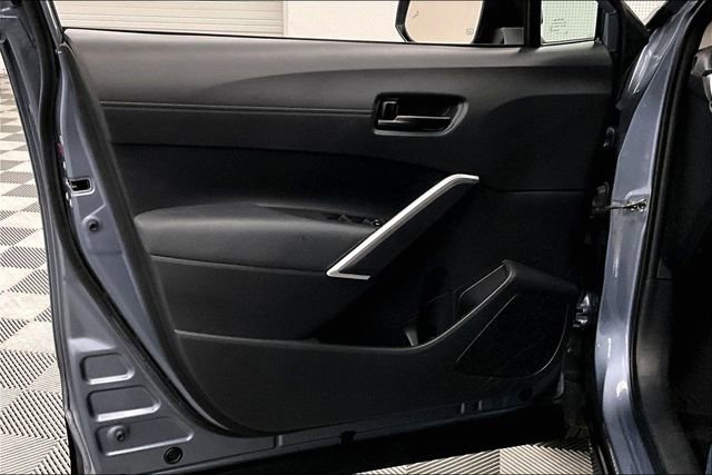 Used 2022 Toyota Corolla Cross LE w/ Moonroof Package image 21