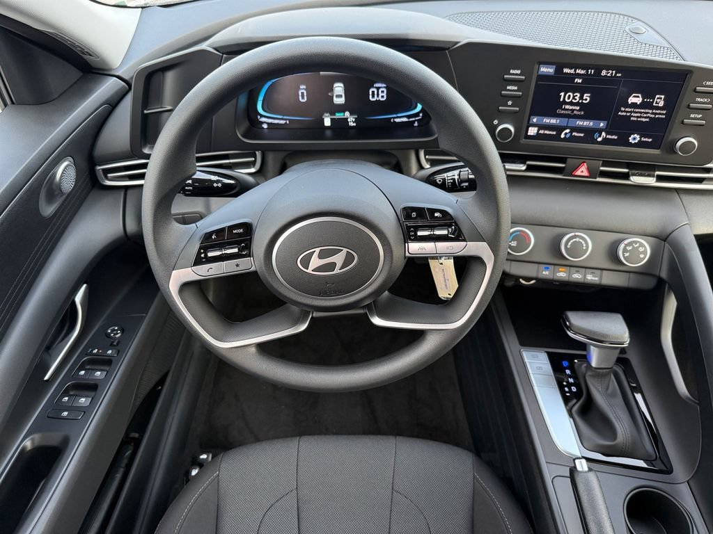 New 2026 Hyundai Elantra SE FWD image 14