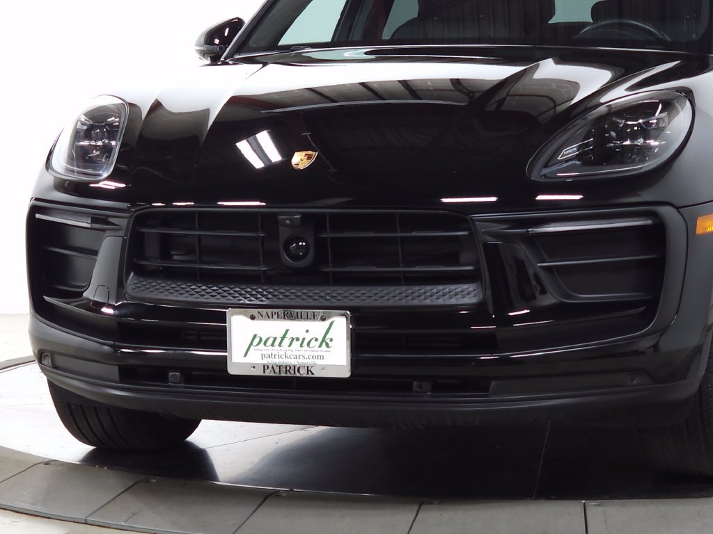 Used 2024 Porsche Macan Turbo AWD/4WD image 13