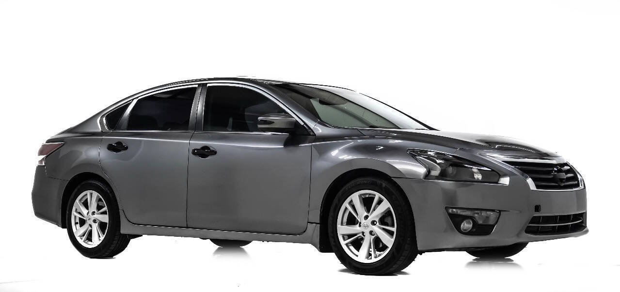 Used 2014 Nissan Altima 2.5 SV w/ Convenience Package