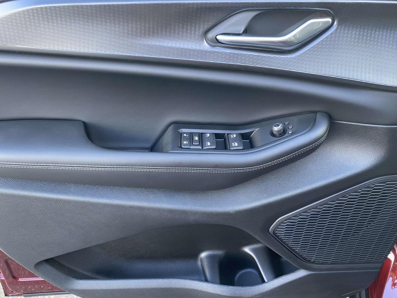 New 2025 Jeep Grand Cherokee Laredo image 17