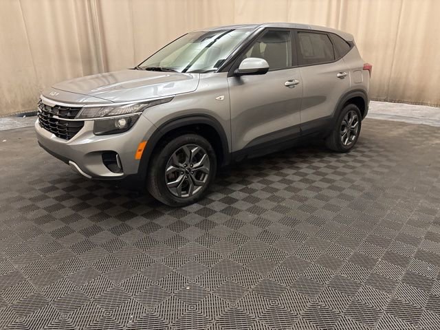Certified 2024 Kia Seltos LX image 1