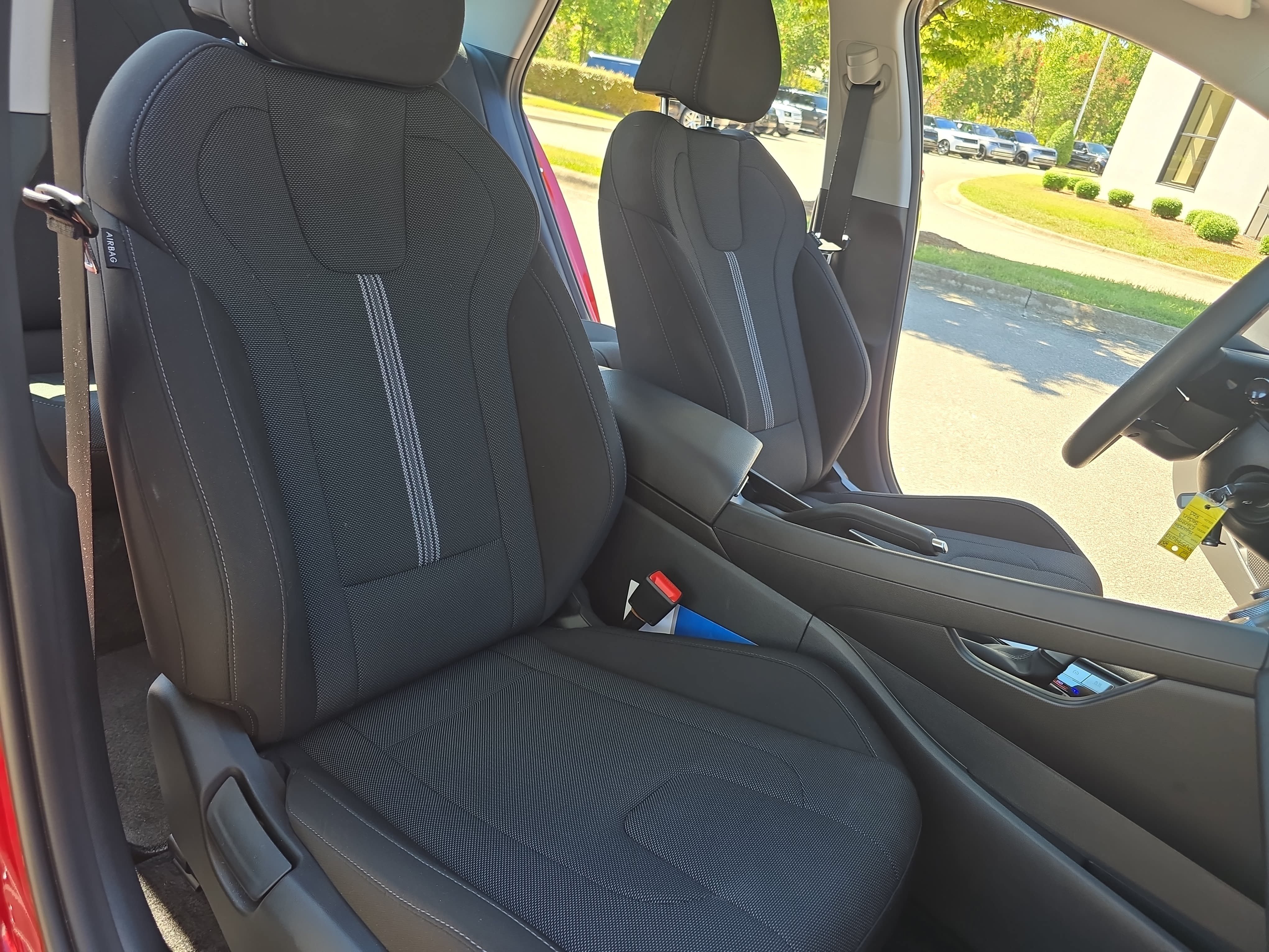 Used 2023 Hyundai Elantra SE FWD image 10