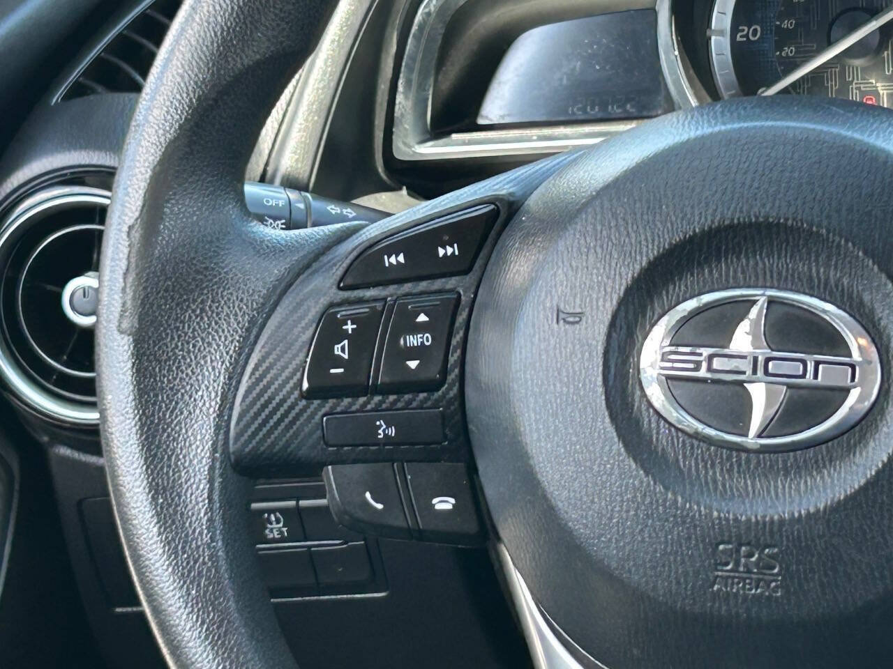 Used 2016 Scion iA FWD image 19